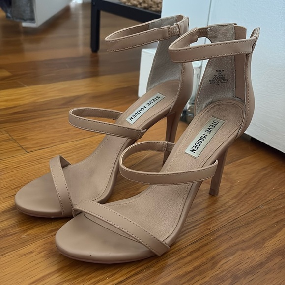 Beige Steve Madden 4 inch open-toed heels - Picture 1 of 6